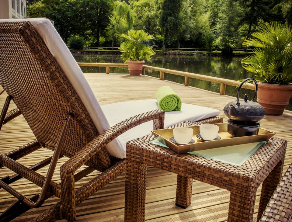Tee genießen auf der See-Terrasse am Langenwaldsee